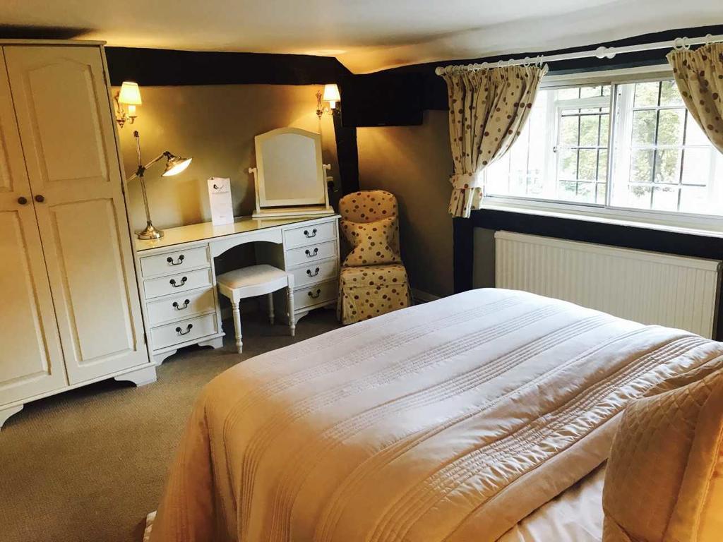 The Star And Eagle Hotel Goudhurst Exteriör bild